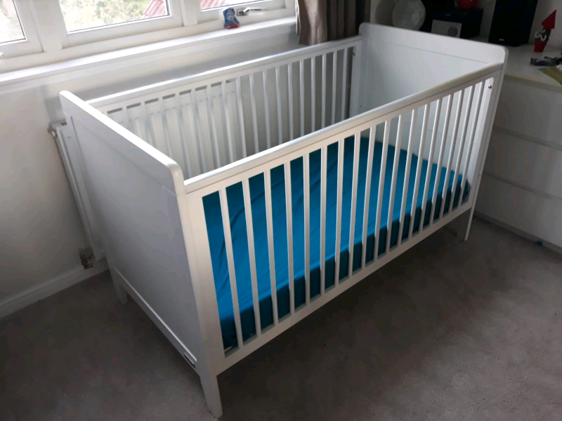 mamas and papas coastline cot bed